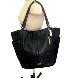 Coach Shoulder Black Bag Size 13.5”X18” Women No. E1380-F23662